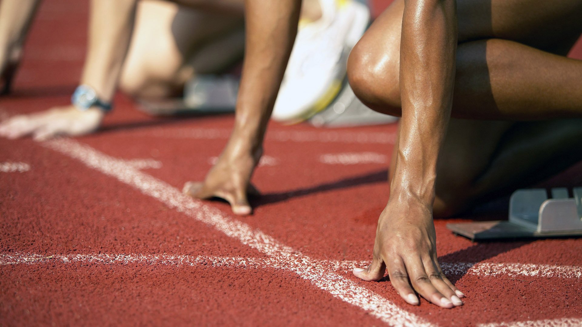 中国队用坚韧与速度征服赛场，中国队用坚韧与速度征服赛场比赛