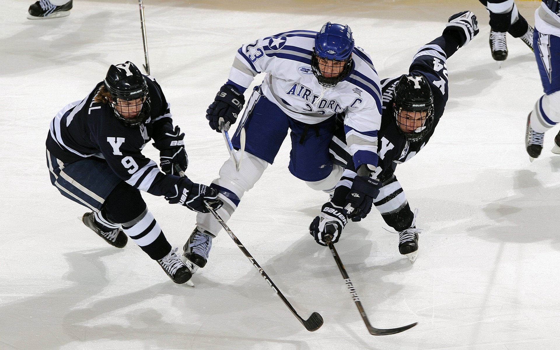 联赛宣布引入球员相互尊重守则，赛场文明提倡加强，球队联赛